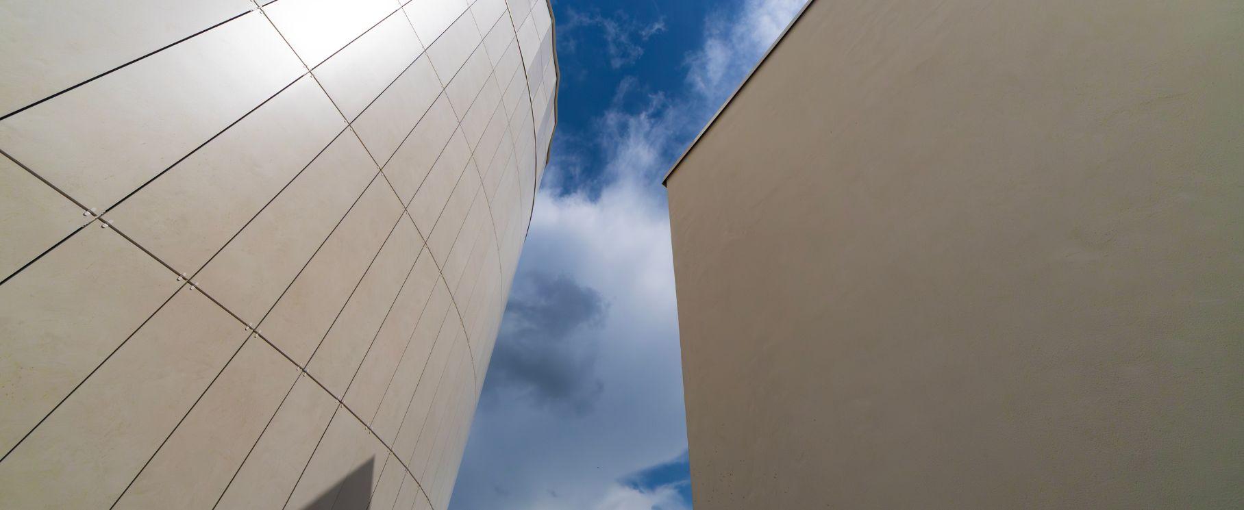 Nuovo centro parrocchiale Regina Pacis a Velletri | Casalgrande Padana Nuovo centro parrocchiale Regina Pacis a Velletri | Casalgrande Padana