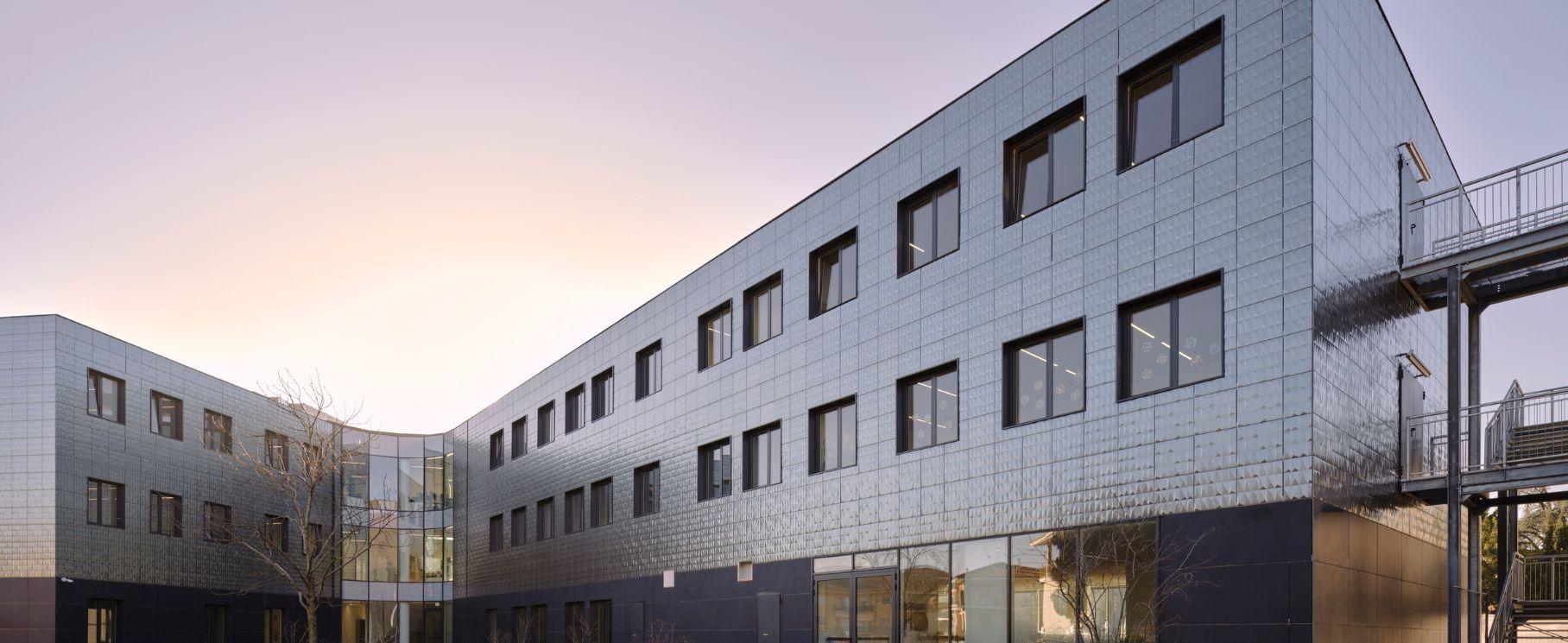 Plesso Scolastico di Busca | Casalgrande Padana Plesso Scolastico di Busca | Casalgrande Padana