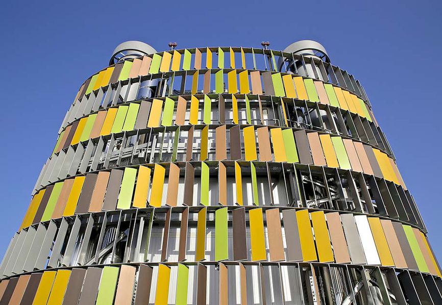 Un sorprendente brise-soleil per la nuova centrale di cogenerazione di Bologna