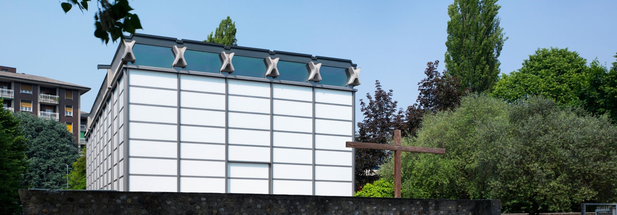 Torna a risplendere la Chiesa di Vetro di Baranzate Torna a risplendere la Chiesa di Vetro di Baranzate